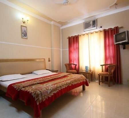 Hotel King Haridwār Pokoj fotografie